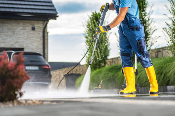 Why Choose Our Certified Pressure Washing Experts for Your Project Needs in Boulevard Park, WA?